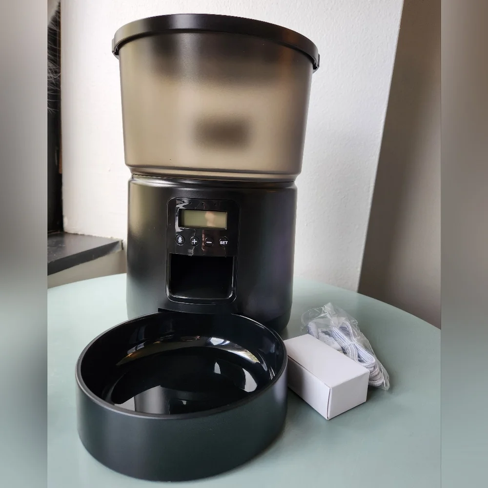 Automatic Pet Feeder